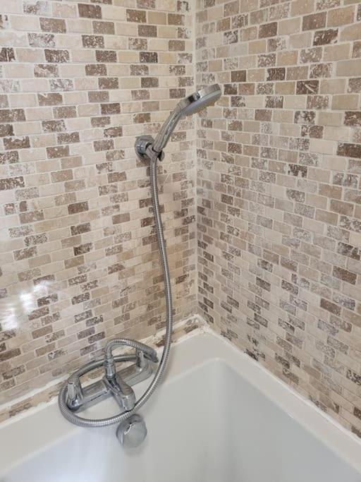 3 Bed House Luton London Luton Airport Parking Apartment Luton (Bedfordshire)