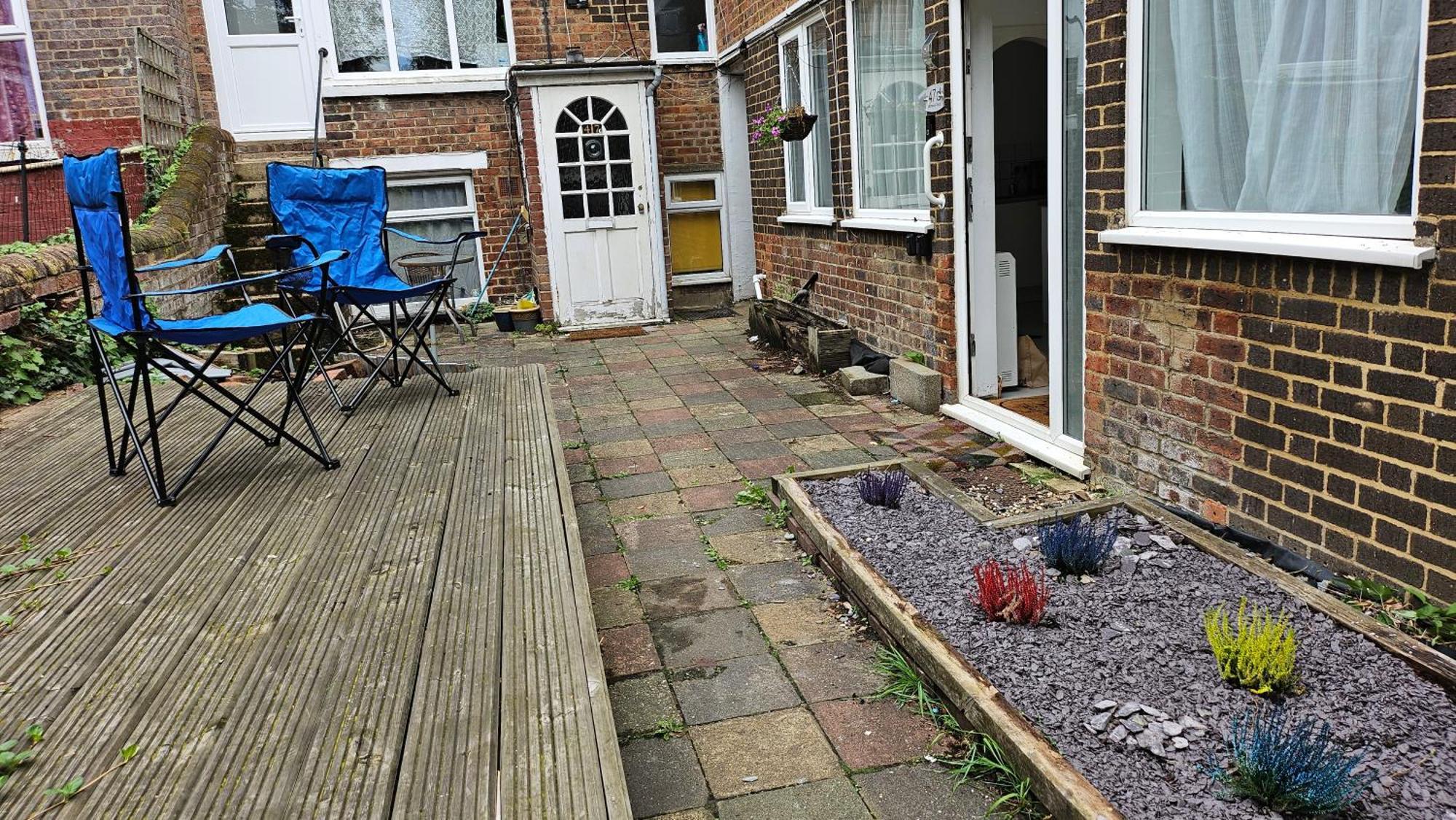 3 Bed House Luton London Luton Airport Parking Apartment *